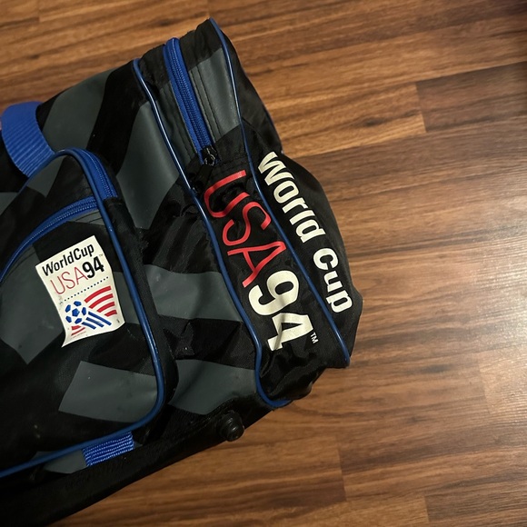 VTG 1994 World Cup USA Soccer Large Duffel Bag - Picture 3 of 15